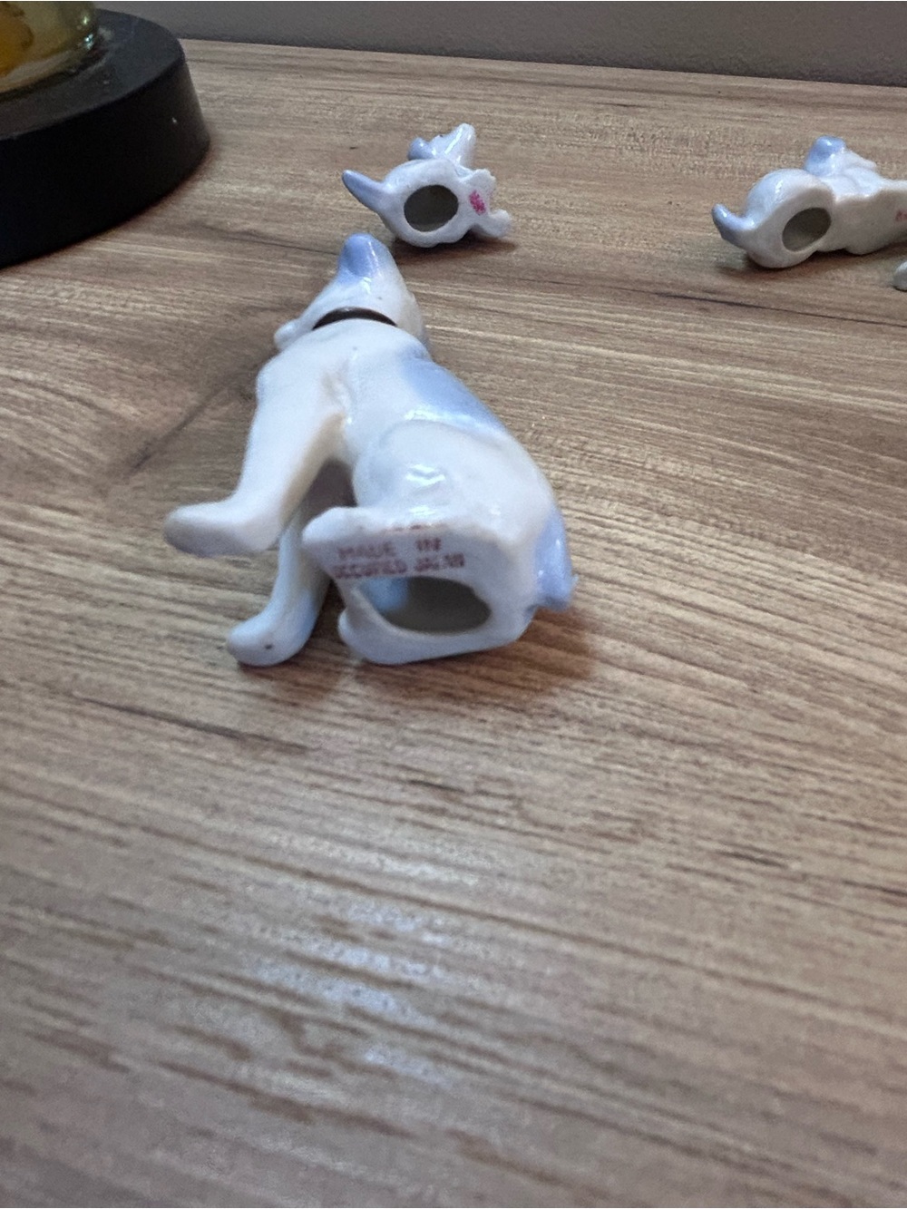 Vintage White Ceramic Dog Figurine Set - Picture 5 of 5